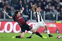 米乐APP-尤文图斯客场逆转胜AC米兰，豪取五连胜的简单介绍