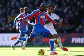 米乐官方网站-塞内加尔前锋曼诺助攻曼联队客场击败西汉姆联队的简单介绍