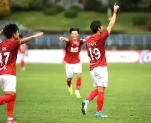 包含意大利球队迎来胜利，晋级下一轮的词条