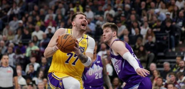 快船惨遭逆转,客场失利遭遇两连败(快船又赢了) 快船惨遭逆转,客场失利遭遇两连败(快船又赢了)